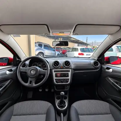 VOLKSWAGEN-VOYAGE-1.6 MI 8V FLEX 4P MANUAL VOLKSWAGEN-VOYAGE-2014