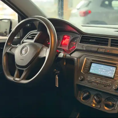 VOLKSWAGEN-VOYAGE-2021