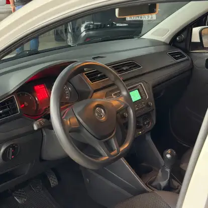 VOLKSWAGEN-VOYAGE-2021