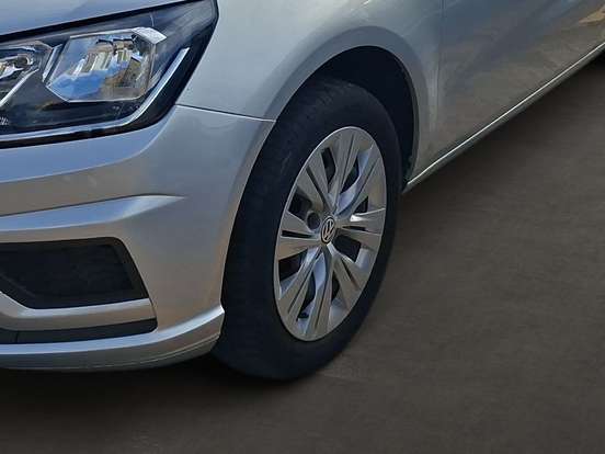 VOLKSWAGEN-VOYAGE-2022