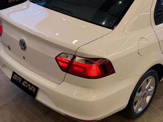 VOLKSWAGEN-VOYAGE-2013