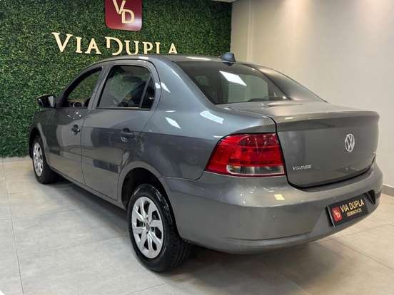 VOLKSWAGEN-VOYAGE-2012