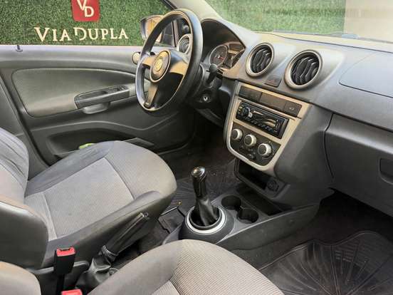 VOLKSWAGEN-VOYAGE-2012
