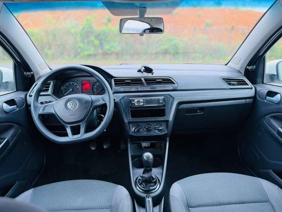 VOLKSWAGEN-VOYAGE-2018