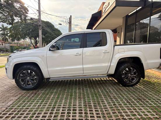 VOLKSWAGEN-AMAROK-3.0 V6 TDI DIESEL HIGHLINE CD 4MOTION AUTOMÁTICO VOLKSWAGEN-AMAROK-2024