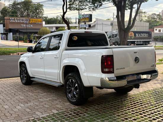 VOLKSWAGEN-AMAROK-2024