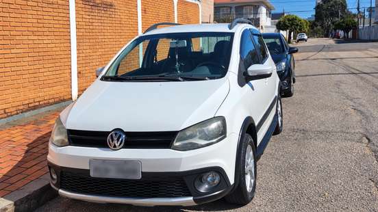 VOLKSWAGEN-CROSSFOX-2013