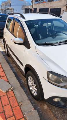 VOLKSWAGEN-CROSSFOX-2013