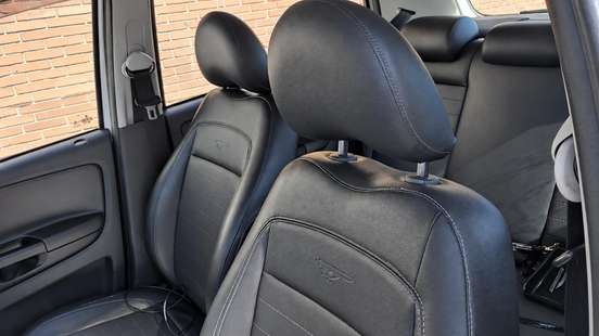 VOLKSWAGEN-CROSSFOX-2013