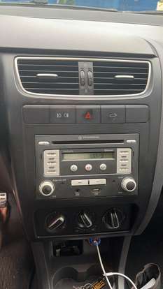 VOLKSWAGEN-CROSSFOX-2013