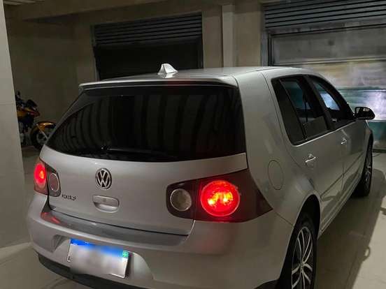 VOLKSWAGEN-GOLF-1.6 MI SPORTLINE 8V FLEX 4P MANUAL VOLKSWAGEN-GOLF-2011