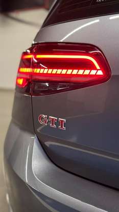 VOLKSWAGEN-GOLF-2019