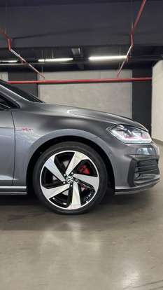 VOLKSWAGEN-GOLF-2019
