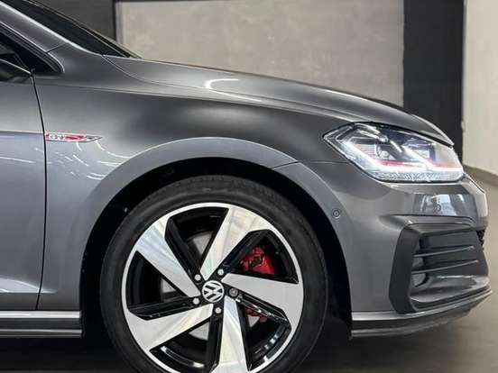 VOLKSWAGEN-GOLF-2.0 350 TSI GASOLINA GTI DSG VOLKSWAGEN-GOLF-2019