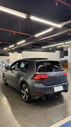 VOLKSWAGEN-GOLF-2019