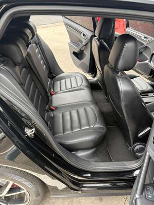 VOLKSWAGEN-GOLF-2014