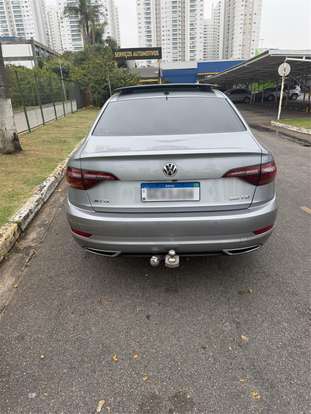 VOLKSWAGEN-JETTA-2020