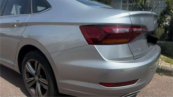 VOLKSWAGEN-JETTA-1.4 250 TSI TOTAL FLEX R-LINE TIPTRONIC VOLKSWAGEN-JETTA-2019