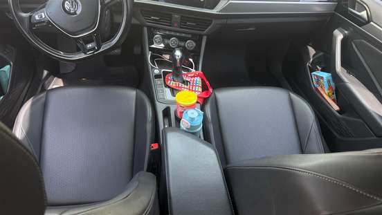 VOLKSWAGEN-JETTA-1.4 250 TSI TOTAL FLEX R-LINE TIPTRONIC VOLKSWAGEN-JETTA-2019
