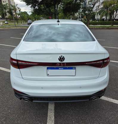 VOLKSWAGEN-JETTA-2025