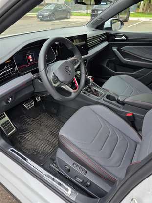 VOLKSWAGEN-JETTA-2025
