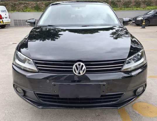 VOLKSWAGEN-JETTA-2014
