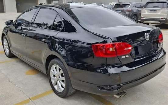 VOLKSWAGEN-JETTA-2014