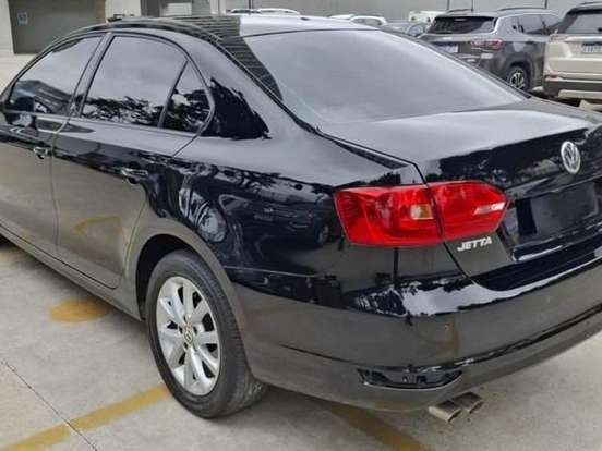 VOLKSWAGEN-JETTA-2.0 COMFORTLINE FLEX 4P TIPTRONIC VOLKSWAGEN-JETTA-2014