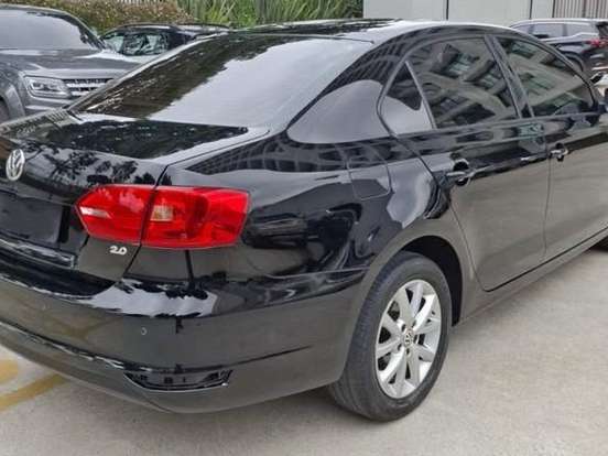 VOLKSWAGEN-JETTA-2.0 COMFORTLINE FLEX 4P TIPTRONIC VOLKSWAGEN-JETTA-2014