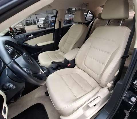 VOLKSWAGEN-JETTA-2014