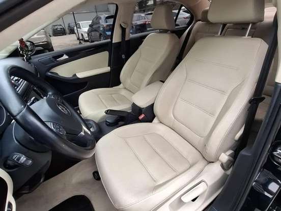 VOLKSWAGEN-JETTA-2.0 COMFORTLINE FLEX 4P TIPTRONIC VOLKSWAGEN-JETTA-2014