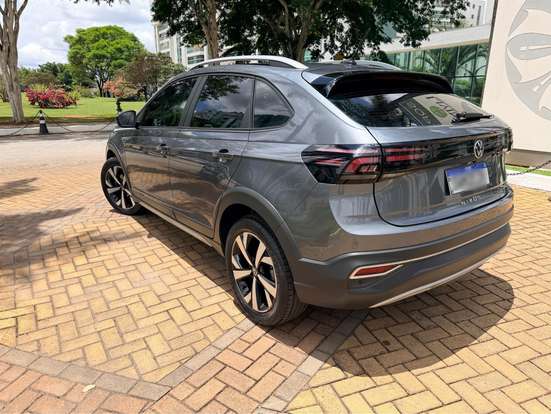 VOLKSWAGEN-NIVUS-1.0 200 TSI TOTAL FLEX HIGHLINE AUTOMÁTICO VOLKSWAGEN-NIVUS-2023