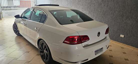VOLKSWAGEN-PASSAT-2014