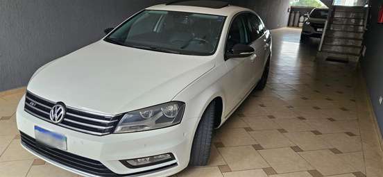 VOLKSWAGEN-PASSAT-2014