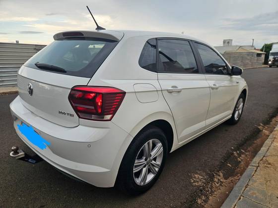 VOLKSWAGEN POLO 1.0 200 TSI COMFORTLINE AUTOMÁTICO