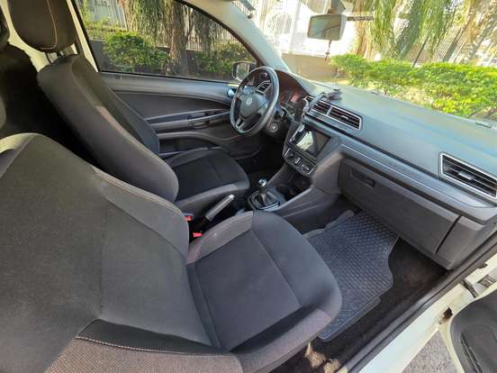 VOLKSWAGEN-SAVEIRO-2024