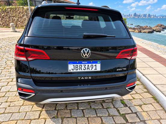VOLKSWAGEN-TAOS-1.4 250 TSI TOTAL FLEX COMFORTLINE AUTOMÁTICO VOLKSWAGEN-TAOS-2022