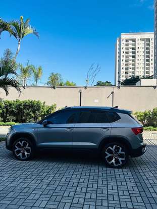 VOLKSWAGEN-TAOS-2023