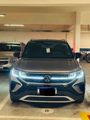 VOLKSWAGEN-TAOS-2023