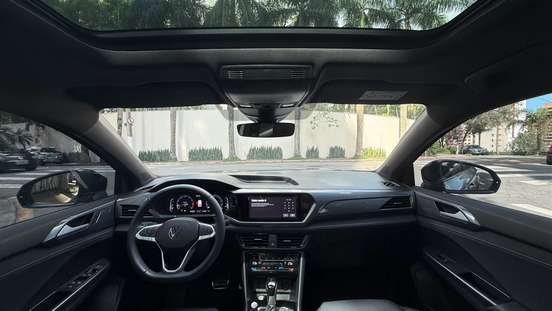 VOLKSWAGEN-TAOS-2025