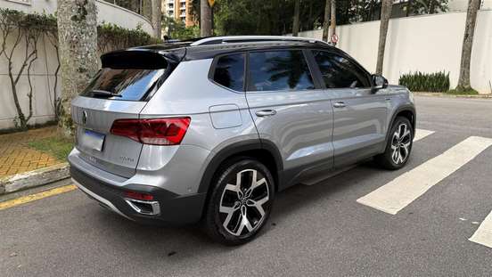 VOLKSWAGEN-TAOS-2025