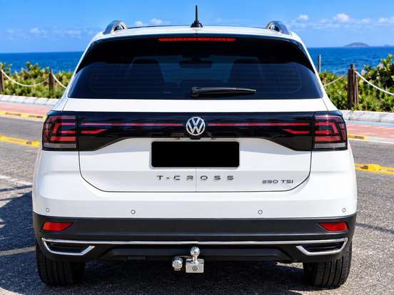 VOLKSWAGEN-T-CROSS-2021