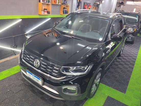 VOLKSWAGEN-T-CROSS-2019