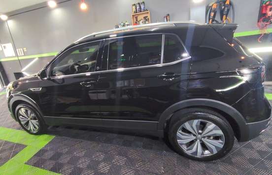 VOLKSWAGEN-T-CROSS-2019