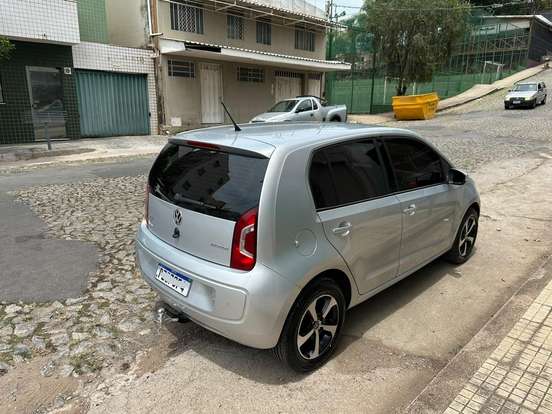VOLKSWAGEN-UP-2017