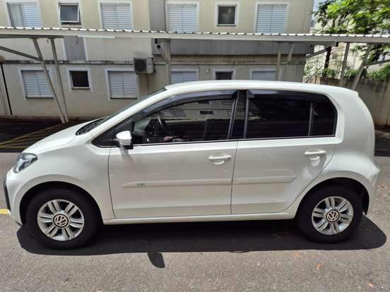 VOLKSWAGEN-UP-2018