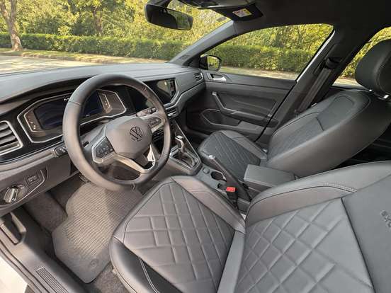 VOLKSWAGEN-VIRTUS-2024