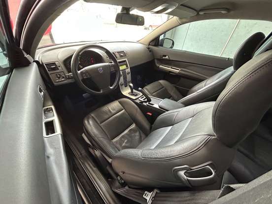 VOLVO-C30-2.0 GASOLINA 2P AUTOMÁTICO VOLVO-C30-2010