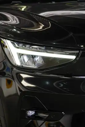 VOLVO-C40-2023