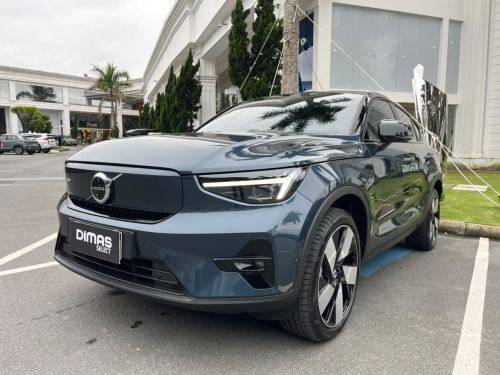 VOLVO EC40 P8 RECHARGE TWIN ELECTRIC ULTRA BLACK EDITION AWD